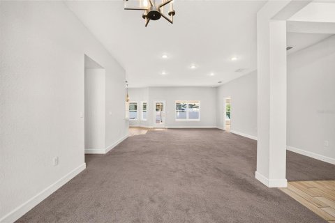 House in Ocala, Florida 4 bedrooms, 213.68 sq.m. № 2394345 - photo 20