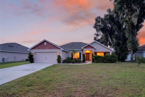 House in Ocala, Florida 4 bedrooms, 213.68 sq.m. № 2394345 - photo 2