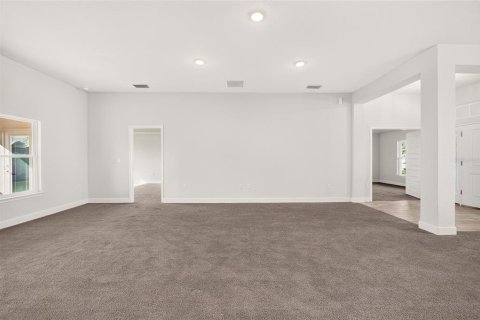 House in Ocala, Florida 4 bedrooms, 213.68 sq.m. № 2394345 - photo 18