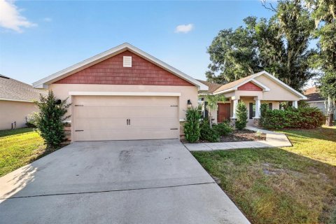 House in Ocala, Florida 4 bedrooms, 213.68 sq.m. № 2394345 - photo 6