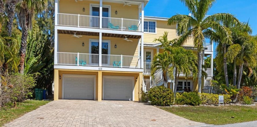 House in Anna Maria, Florida 6 bedrooms, 340.12 sq.m. № 1723080