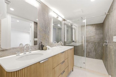 House in Winter Park, Florida 4 bedrooms, 192.77 sq.m. № 2223363 - photo 24
