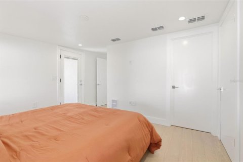 House in Winter Park, Florida 4 bedrooms, 192.77 sq.m. № 2223363 - photo 23