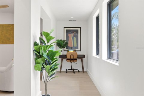 House in Winter Park, Florida 4 bedrooms, 192.77 sq.m. № 2223363 - photo 8
