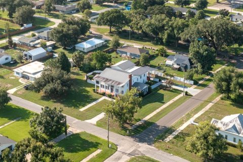 House in Fort Meade, Florida 4 bedrooms, 478.35 sq.m. № 2266717 - photo 7