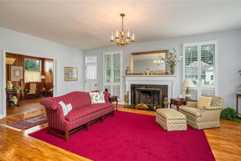 House in Fort Meade, Florida 4 bedrooms, 478.35 sq.m. № 2266717 - photo 11