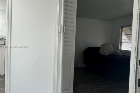 Apartamento en alquiler en Hallandale Beach, Florida, 1 dormitorio, 51.1 m2 № 2054367 - foto 14