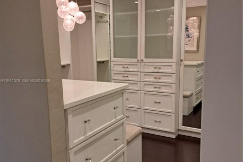 Casa en venta en Miami, Florida, 4 dormitorios, 212.75 m2 № 2058272 - foto 19