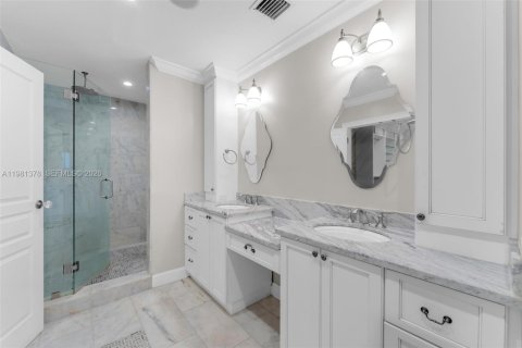 Casa en venta en Miami, Florida, 4 dormitorios, 212.75 m2 № 2058272 - foto 24