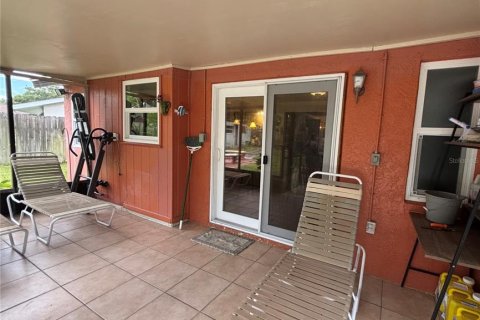 Casa en venta en Pinellas Park, Florida, 2 dormitorios, 100.89 m2 № 1909722 - foto 9