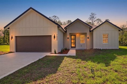 House in Dunnellon, Florida 4 bedrooms, 167.13 sq.m. № 2221692