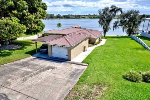 House in Lake Placid, Florida 3 bedrooms, 142.51 sq.m. № 2218448