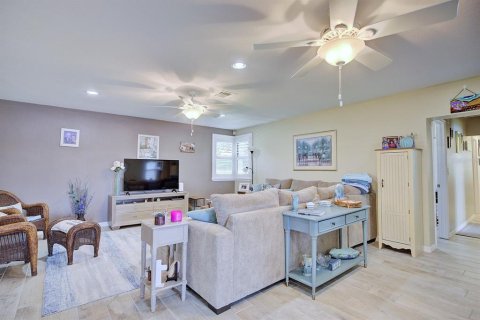 House in Lake Placid, Florida 3 bedrooms, 142.51 sq.m. № 2218448 - photo 13