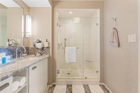 Condominio en venta en Fort Lauderdale, Florida, 1 dormitorio, 67.91 m2 № 2033435 - foto 27