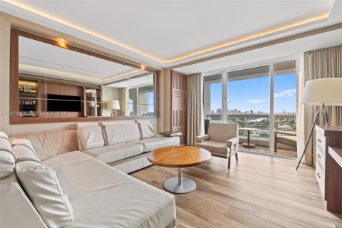 Condominio en venta en Fort Lauderdale, Florida, 1 dormitorio, 67.91 m2 № 2033435 - foto 22