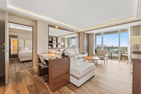 Condominio en venta en Fort Lauderdale, Florida, 1 dormitorio, 67.91 m2 № 2033435 - foto 17