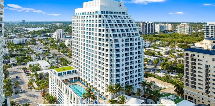 Condominio en Fort Lauderdale, Florida, 1 dormitorio  № 2033435