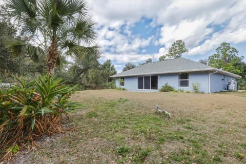 House in North Port, Florida 3 bedrooms, 135.54 sq.m. № 2151167 - photo 29