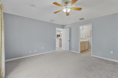 House in North Port, Florida 3 bedrooms, 135.54 sq.m. № 2151167 - photo 17