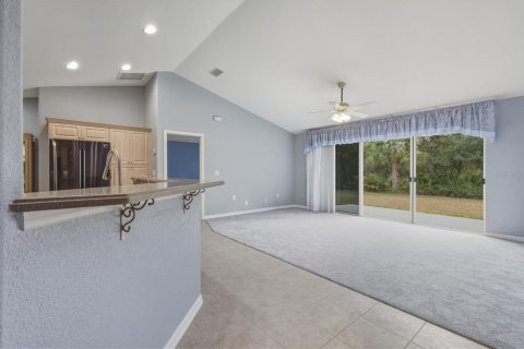 House in North Port, Florida 3 bedrooms, 135.54 sq.m. № 2151167 - photo 9