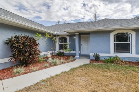House in North Port, Florida 3 bedrooms, 135.54 sq.m. № 2151167 - photo 2