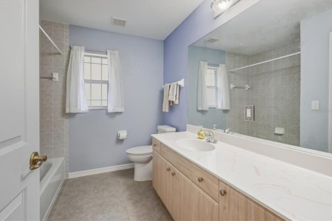 House in North Port, Florida 3 bedrooms, 135.54 sq.m. № 2151167 - photo 23