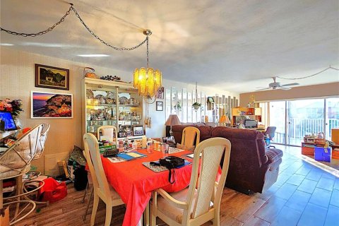 Купить кондоминиум в Кейп-Корал, Флорида 10 комнат, 137.31м2, № 1510277 - фото 13