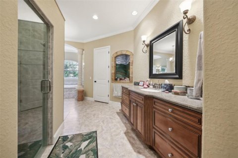 House in Summerfield, Florida 4 bedrooms, 355.82 sq.m. № 1687061 - photo 24