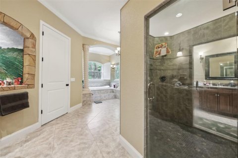House in Summerfield, Florida 4 bedrooms, 355.82 sq.m. № 1687061 - photo 22