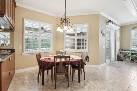House in Summerfield, Florida 4 bedrooms, 355.82 sq.m. № 1687061 - photo 15