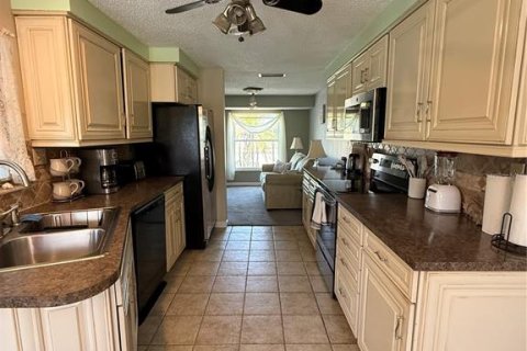 Villa ou maison à vendre à Venice, Floride: 2 chambres, 130.25 m2 № 2360917 - photo 19