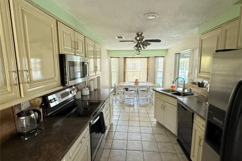 Villa ou maison à vendre à Venice, Floride: 2 chambres, 130.25 m2 № 2360917 - photo 17