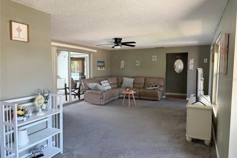 Villa ou maison à vendre à Venice, Floride: 2 chambres, 130.25 m2 № 2360917 - photo 14