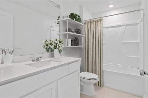 Villa ou maison à louer à Winter Haven, Floride: 4 chambres, 169.45 m2 № 1927206 - photo 4