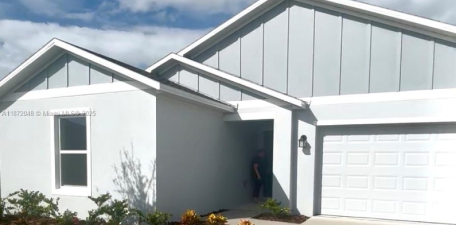 Villa ou maison à Winter Haven, Floride 4 chambres, 169.45 m2 № 1927206