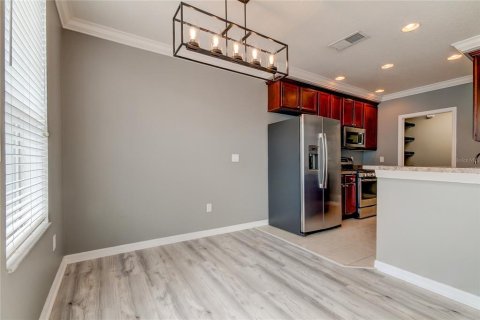 Townhouse in Tampa, Florida 3 bedrooms, 134.89 sq.m. № 2207004 - photo 7