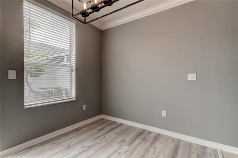 Townhouse in Tampa, Florida 3 bedrooms, 134.89 sq.m. № 2207004 - photo 6