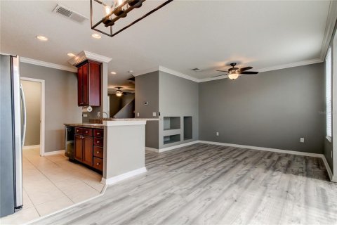 Townhouse in Tampa, Florida 3 bedrooms, 134.89 sq.m. № 2207004 - photo 4