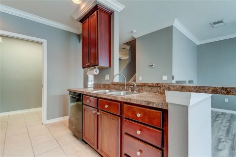 Townhouse in Tampa, Florida 3 bedrooms, 134.89 sq.m. № 2207004 - photo 17
