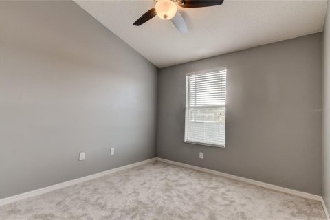 Townhouse in Tampa, Florida 3 bedrooms, 134.89 sq.m. № 2207004 - photo 30