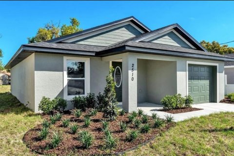 Villa ou maison à Winter Haven, Floride 3 chambres, 122.82 m2 № 2140269