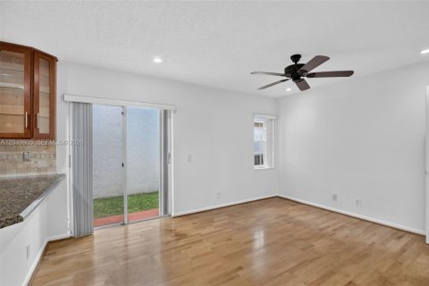 Casa en venta en Weston, Florida, 3 dormitorios, 177.54 m2 № 2186184 - foto 11