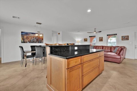 Villa ou maison à vendre à Port St. Lucie, Floride: 3 chambres, 160.81 m2 № 2254640 - photo 20