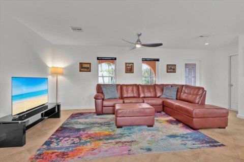 Villa ou maison à vendre à Port St. Lucie, Floride: 3 chambres, 160.81 m2 № 2254640 - photo 10