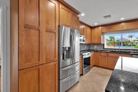 Villa ou maison à vendre à Port St. Lucie, Floride: 3 chambres, 160.81 m2 № 2254640 - photo 18