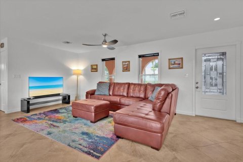 Villa ou maison à vendre à Port St. Lucie, Floride: 3 chambres, 160.81 m2 № 2254640 - photo 9