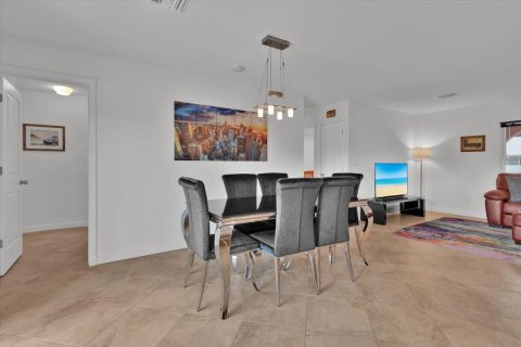 Villa ou maison à vendre à Port St. Lucie, Floride: 3 chambres, 160.81 m2 № 2254640 - photo 11