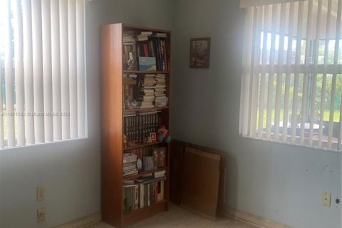 Casa en venta en Miami, Florida, 3 dormitorios, 111.3 m2 № 1975500 - foto 8