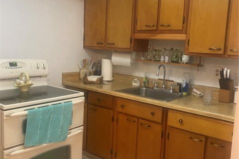 Casa en venta en Miami, Florida, 3 dormitorios, 111.3 m2 № 1975500 - foto 5