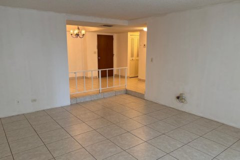 Copropriété à louer à Lauderhill, Floride: 1 chambre, 74.32 m2 № 2146596 - photo 2